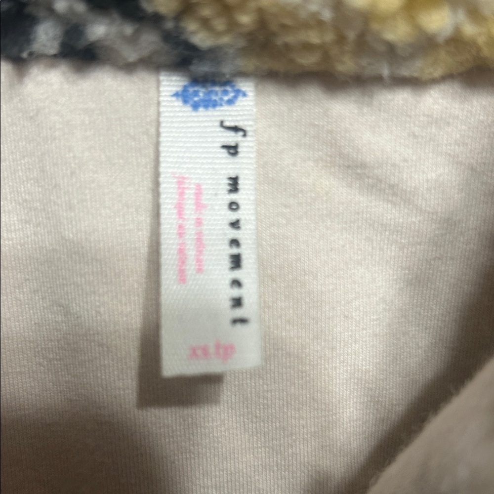 Free people movement - Picture 3 of 5